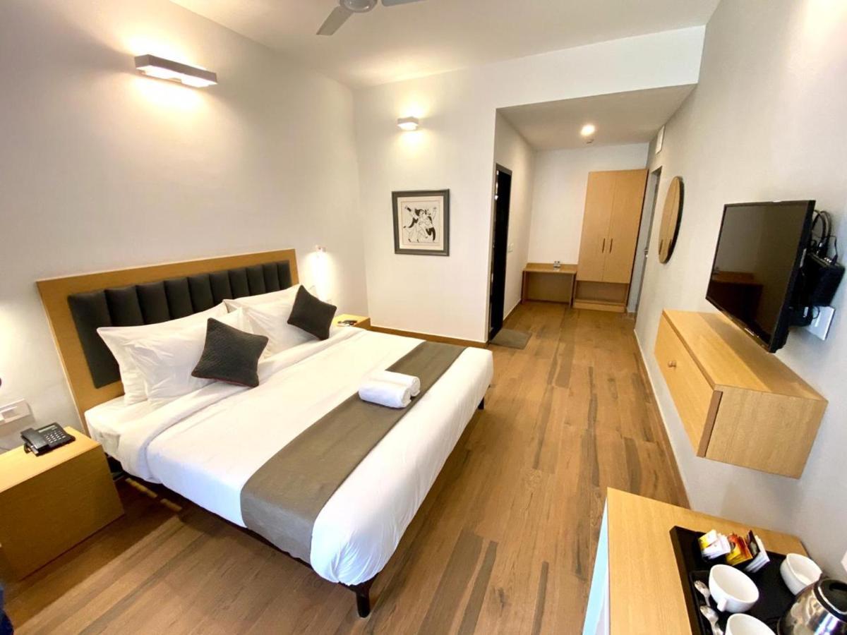 Amigos Candolim Beach Exterior photo